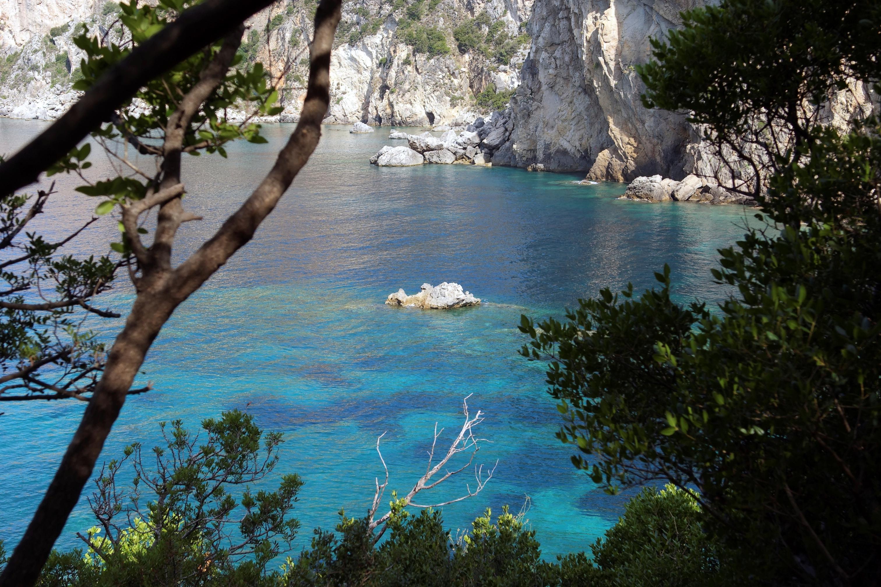 Ermones Foto: 2 av 4