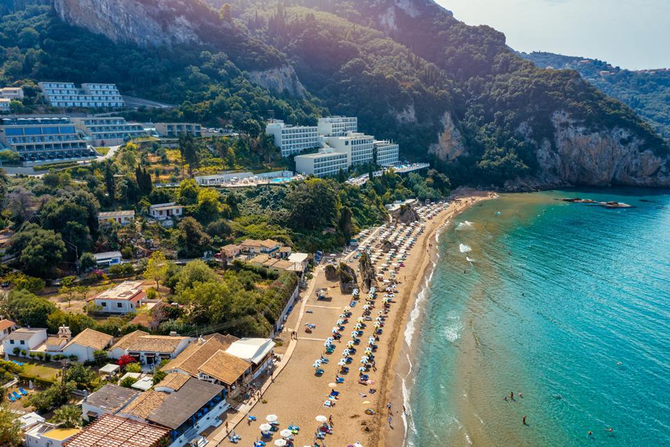Agios Gordios Foto: 1 av 4
